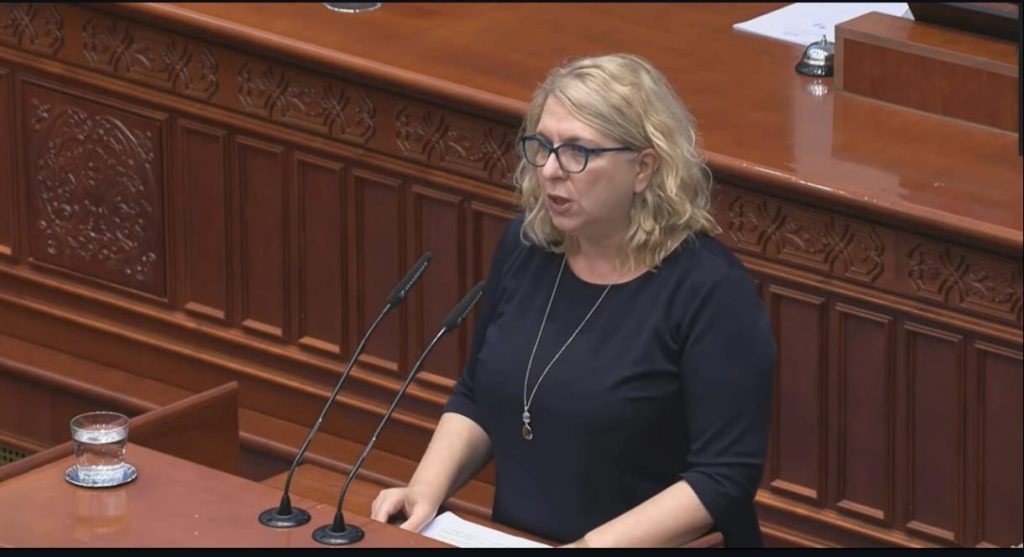 (Видео) Николова: Предложените заменици – министри се партиски кадри наместо експерти 