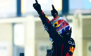 Ферстапен победи на Нирбуринг, па потоа беше дисквалификуван