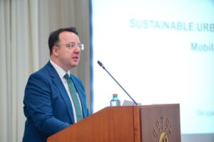 Николоски во Вашингтон: Реализираме огромен инвестициски циклус од неколку милијарди евра на коридорите – ги развиваме автопатите и железничката мрежа.