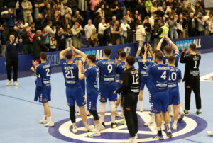 Алкалоид и Пелистер убедливо против Тиквеш односно Бутел