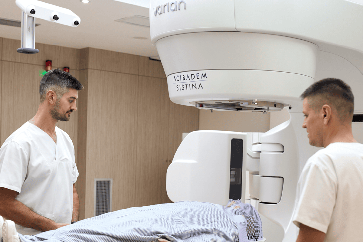 Првпат во „Аџибадем Систина“ успешно третирана единечна секундарна мозочна промена со стереотактичка радиохирургија