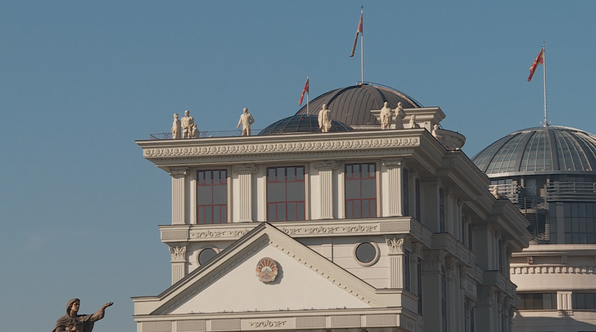 МНР со владиниот авион ќе ги евакуира нашите државјани од Израел, првите се очекува да пристигнат утре