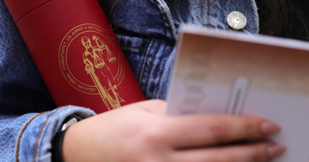 Јаневска: Нема да го повлечеме законот за високо образование