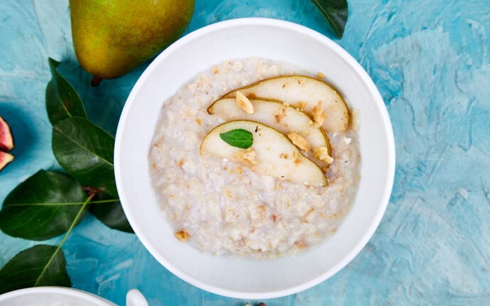 РЕЦЕПТ НА ДЕНОТ: Пудинг од ориз со карамелизирани круши