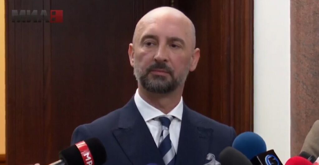 Савески: Политиката никогаш не била во мој интерес, секој предмет ќе има еднакво значење