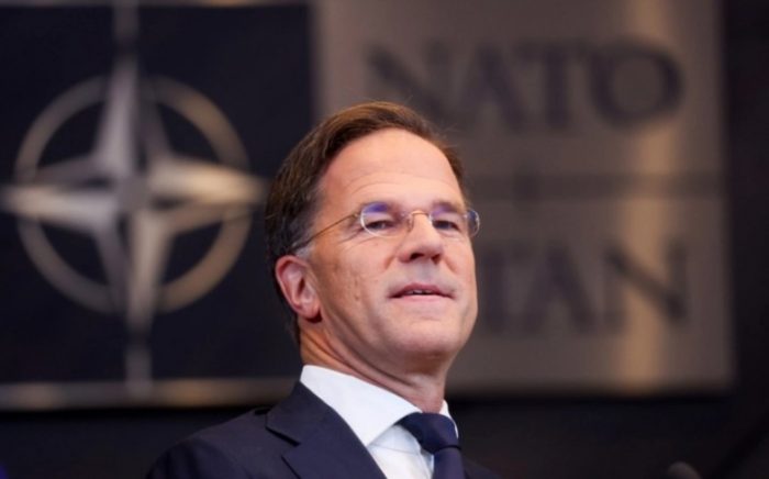 РУТЕ УТРЕ ВО МАКЕДОНИЈА: Генсекот на НАТО во прва официјална посета, ќе биде пречекан со највисоки државни и воени почести