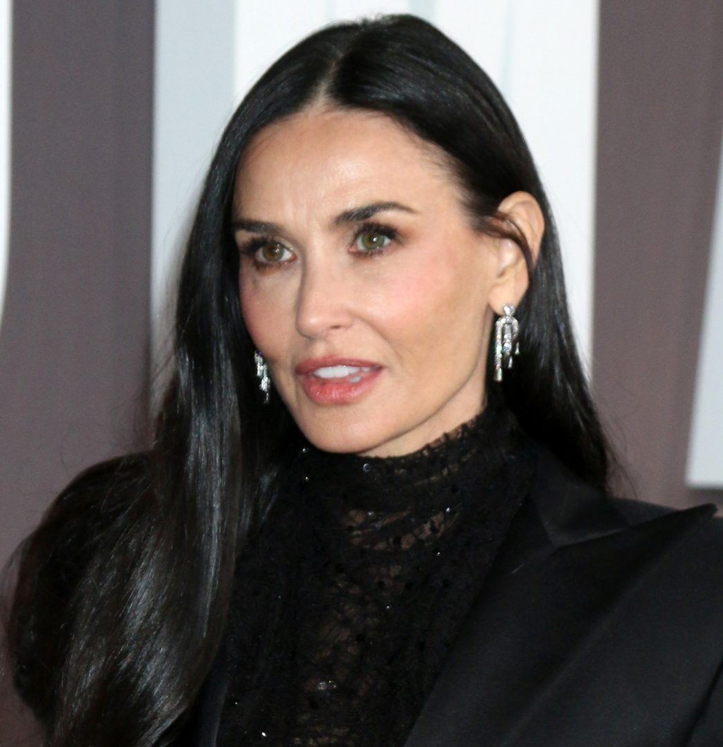 (Фото) Деми Мур го прекина молчењето: ја откри вистинската причина за драстичната промена на имиџот