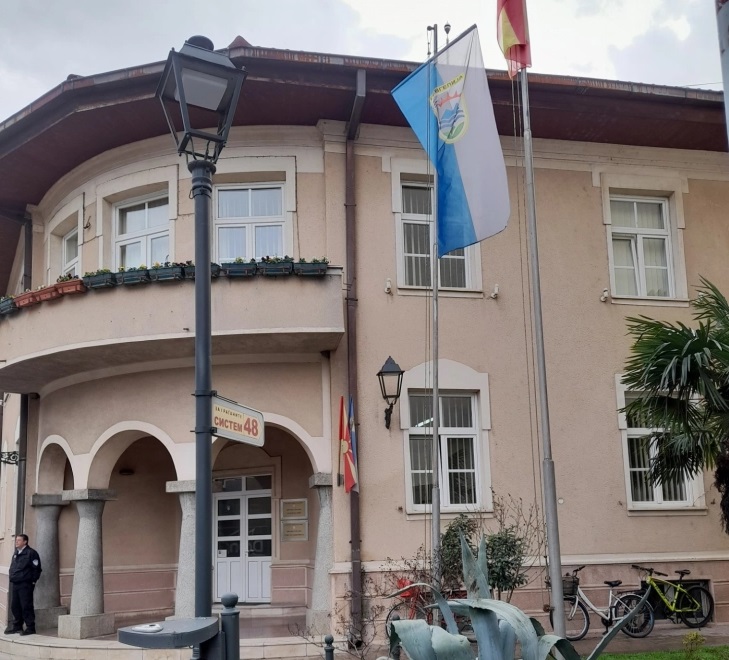 Парк со смарт клупи и лавиринт од растенија – нова содржина за гевгеличани