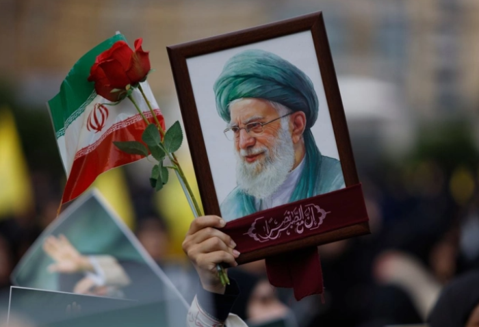 Висок ирански свештеник побара од папата да го осуди убиството на ајатолахот Али Хамнеи