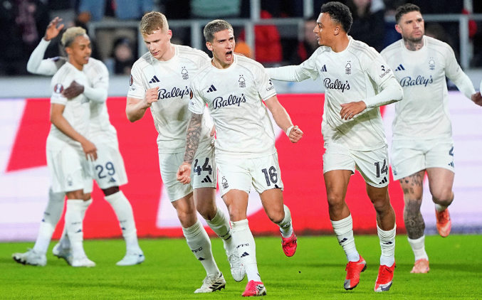 Англиските премиерлигаши имаа многу среќа, одат понатаму по изведување на пенали и по 120 минути игра