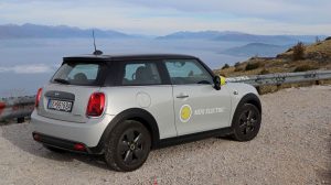 Електричните автомобили одеднаш престанаа да бидат толку смешни