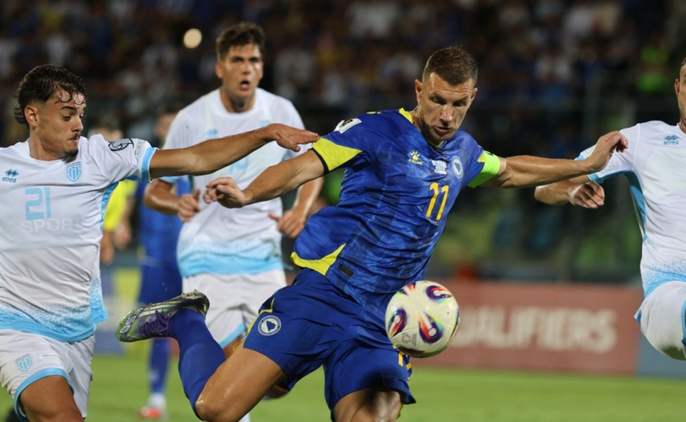 Џеко им го „плесна“ на Италијанците: Што се жалите, стадионот во Зеница е ист како во Емполи