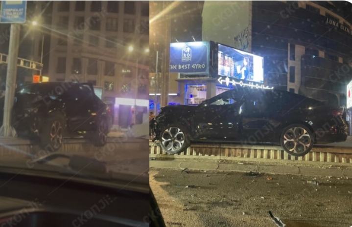 (Видео) Сообраќајка кај Соборен храм на Партизанска: „Шкода“ заврши во жардиниера