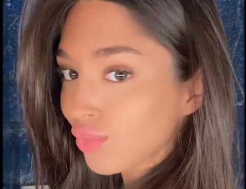 Тесен топ и минијатурни гаќички: Џина Џиновиќ објави жешко видео од Барселона (видео)