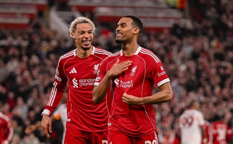 Шоу на „Енфилд“, Баерн е класа за Аталанта, Тотенхем чесно се прости (Видео)