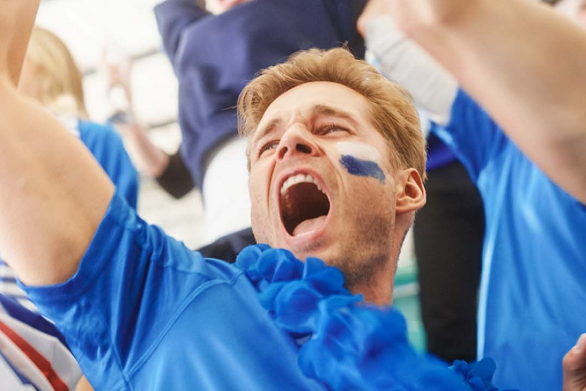 Фудбалско лето со Visa картичките на НЛБ Банка: Зошто фудбалот е „најважната споредна работа на светот“?