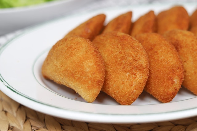 Здрав начин на приготвување похувана храна: Еве како да уживате во крцкавите залчиња без грижа на совест