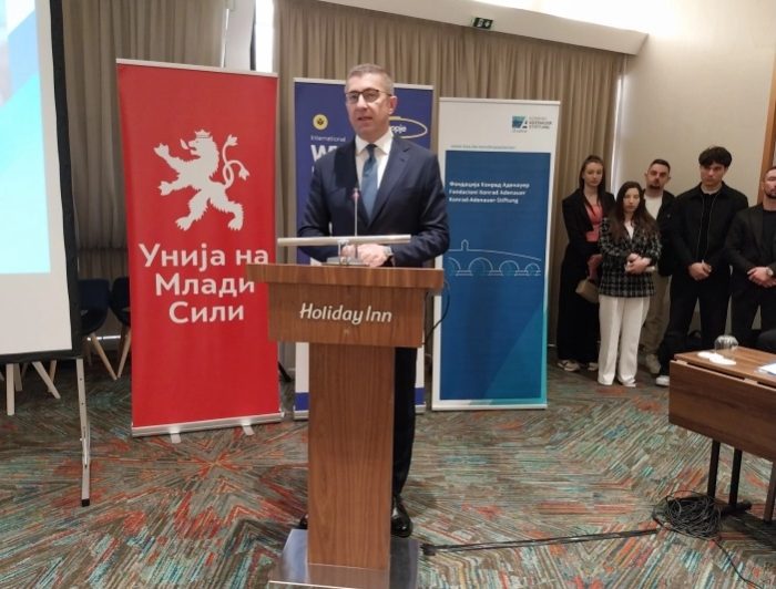 МИЦКОСКИ: Ние сме сериозна државотворна партија, така и се однесуваме, а бројките од анкетите се мотив да работиме уште повеќе