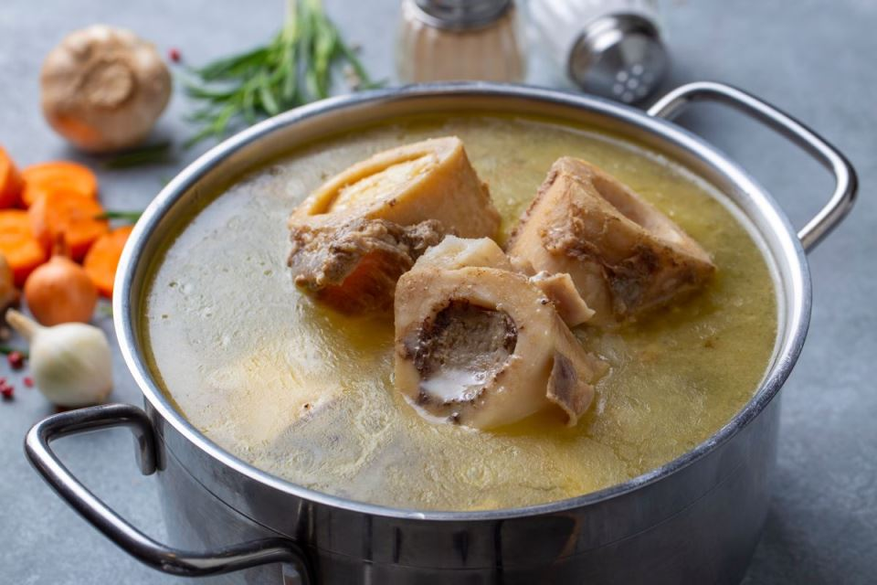 Домашен колаген што ќе ве препороди: Едноставен е за подготовка и многу вкусен