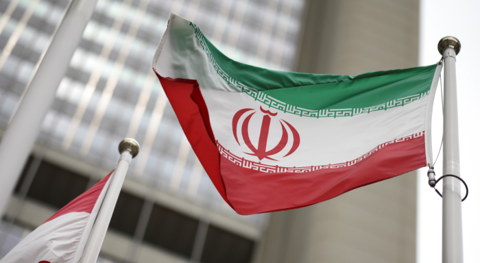 Иран тврди дека погодил локации во Израел и три американски воени бази