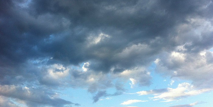 Продолжениот викенд променливо облачно, со повремен засилен северен ветер