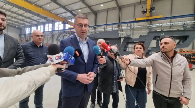 МИЦКОСКИ: Одлуката на Устаен е во полза на пензионерите кои ќе добијат плус 1.000 денари, а овој месец ќе се покачи и минималната плата