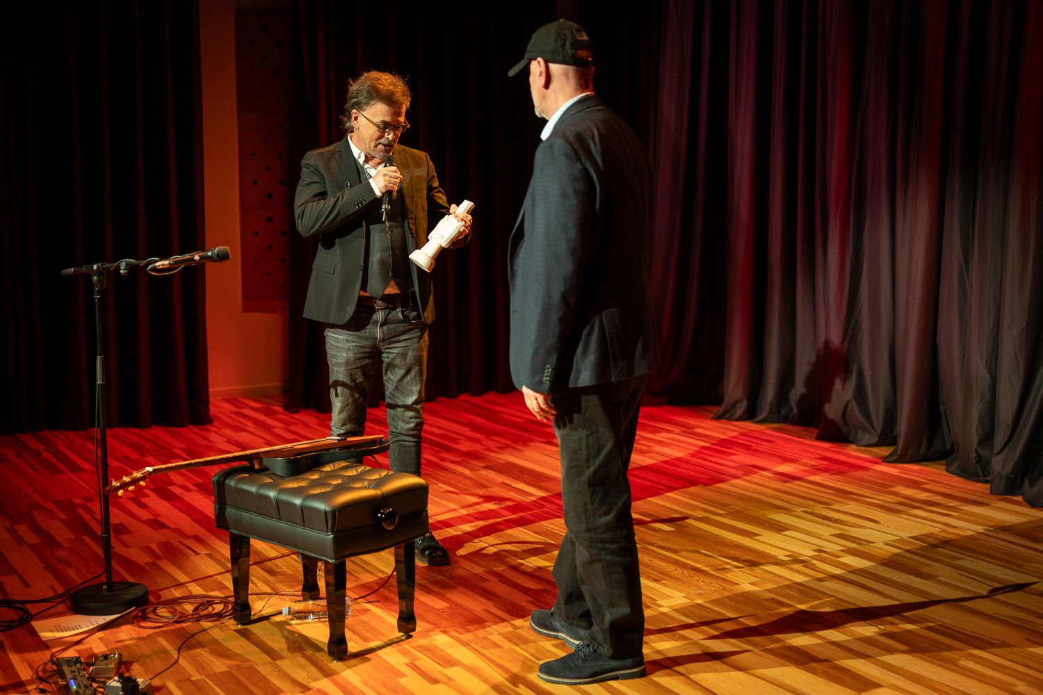 ВЛАТКО СТЕФАНОВСКИ ВО СПЛИТ ЈА ПРИМИ ПРЕСТИЖНАТА НАГРАДА „ПОРИН“ ЗА ПРИДОНЕС ВО МУЗИКАТА