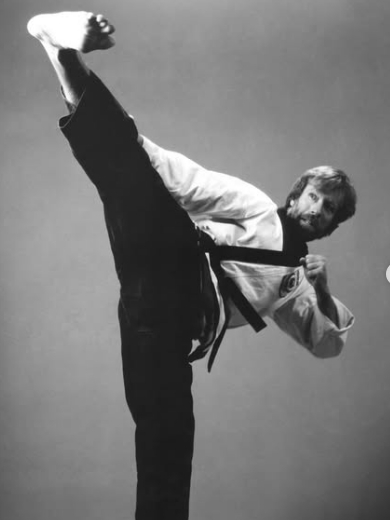 Почина Чак Норис – иконата на акционите филмови