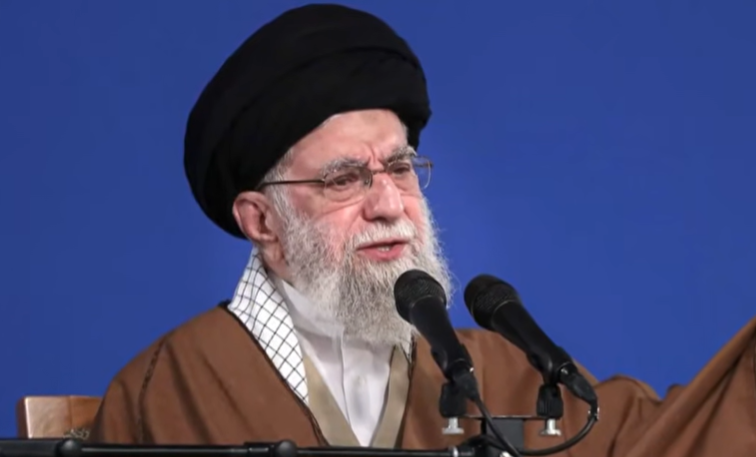 ТЕХЕРАН ПОТВРДИ: Убиени се ќерката, зетот и внукот на ајатолахот