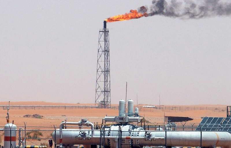 САД дозволија купување руска нафта која е заглавена на море, цените продолжија да растат