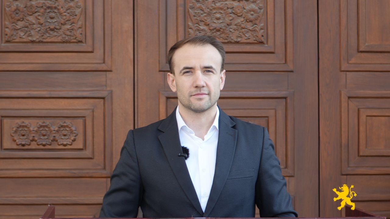 (Видео) Стојаноски: 18.000 нови работни места во последните шест квартали, економијата се движи во позитивна насока