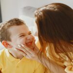 Полупразна или полуполна чаша? Како да одгледате оптимистично дете