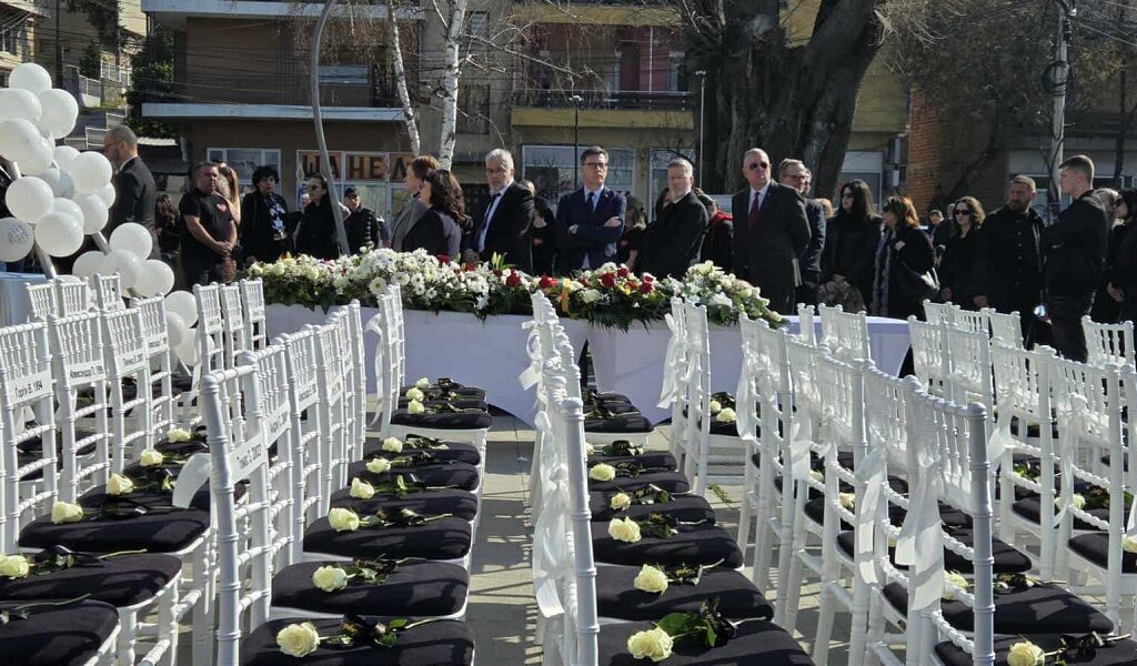 Една година од пожарот во „Пулс“: На 63 празни столчиња, нема кој да седне