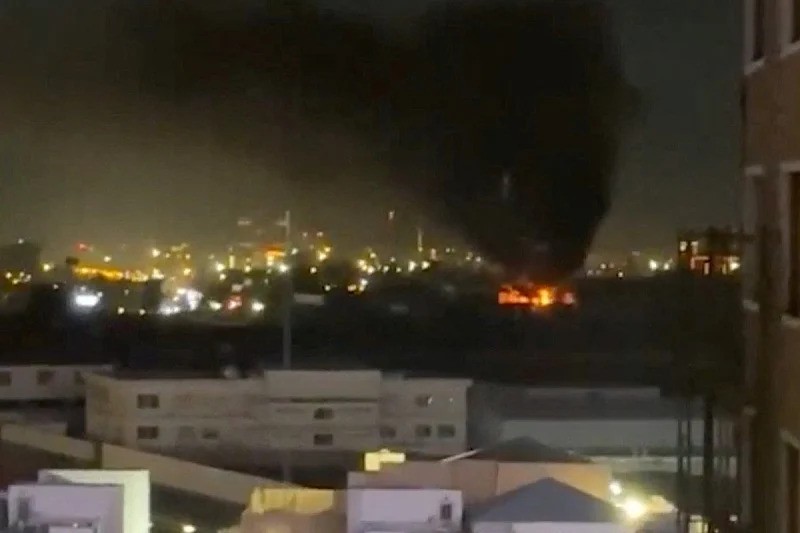 Туристи казнети со 23.000 евра од Емиратите поради снимање на ирански дронови