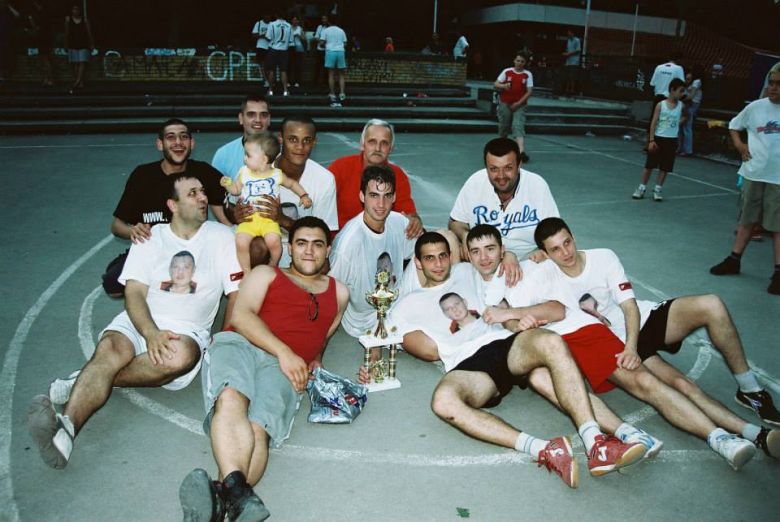 Кога тренерот на Баерн Минхен Компани играл на турнир во Белград