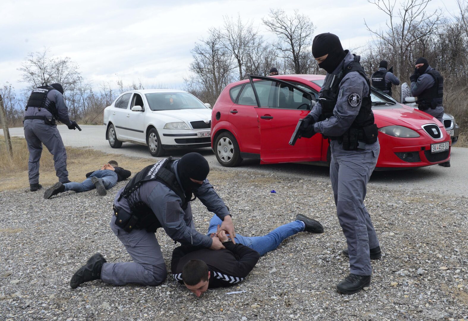 Полициски акции против дрога низ државата, приведени повеќе лица во Скопје, Радовиш и Охрид