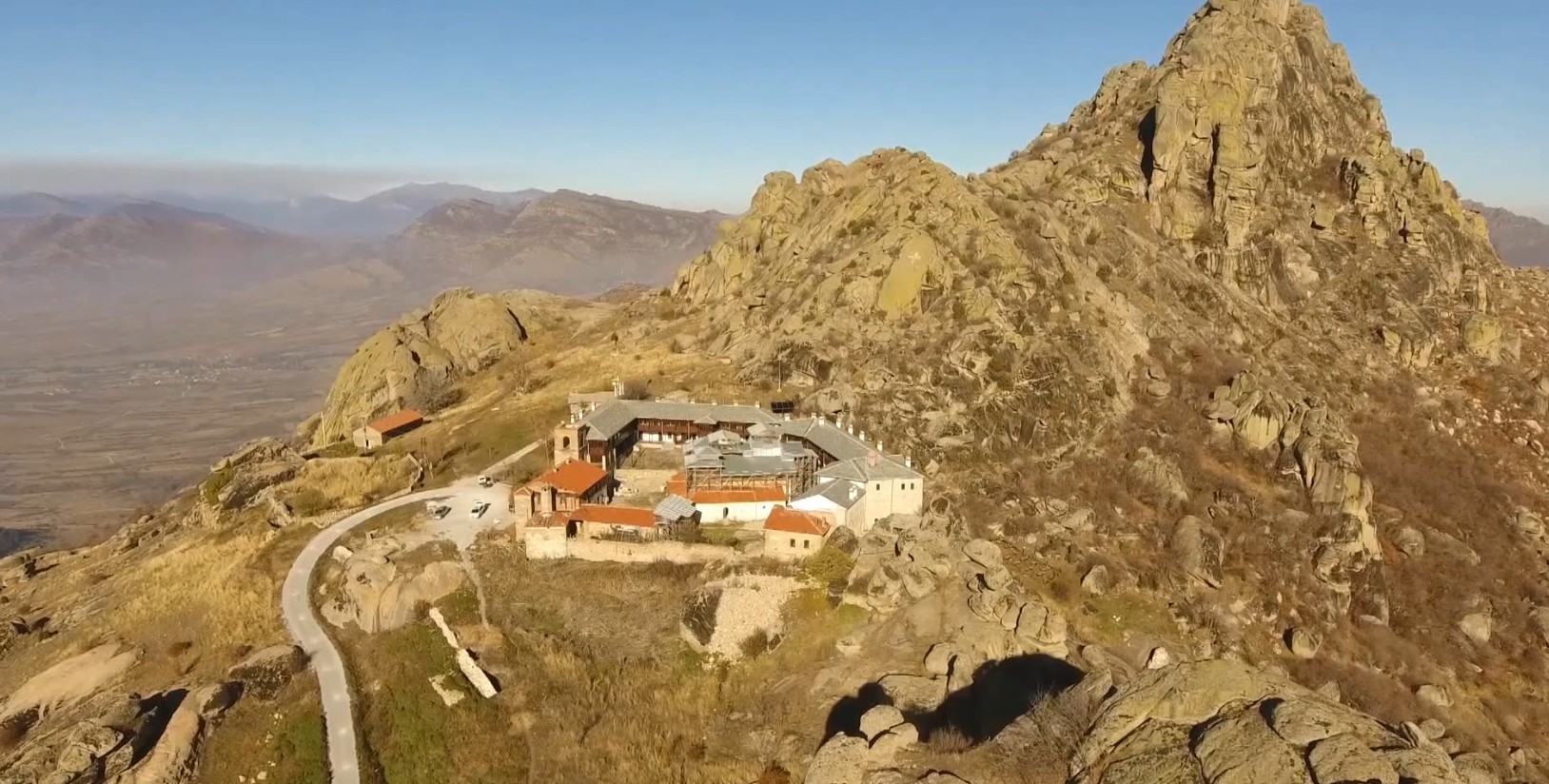 Годинава конечно се започнува со конзервација на црквата на Трескавец и заштита на Македониумот во Крушево