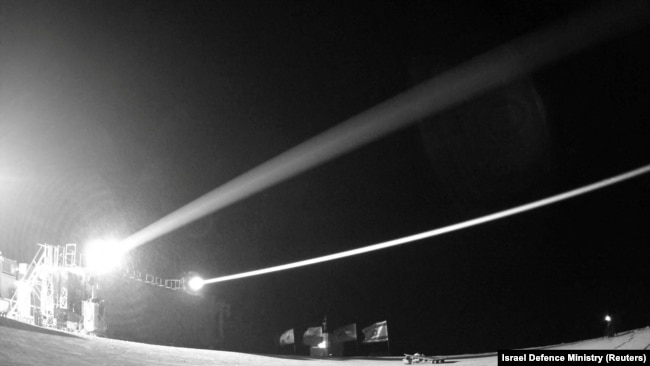 „Магичен куршум“ – Научно фантастичните ласерски оружја сега се реалност против дронови