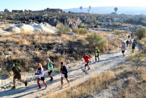 Извонредност во одржливиот спортски туризам: Престижно признание за Саломон Кападокија Ултра-Трејл