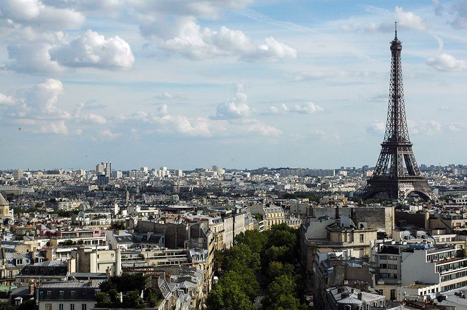 Социјалистот Емануел Грегоар е идниот градоначалник на Париз