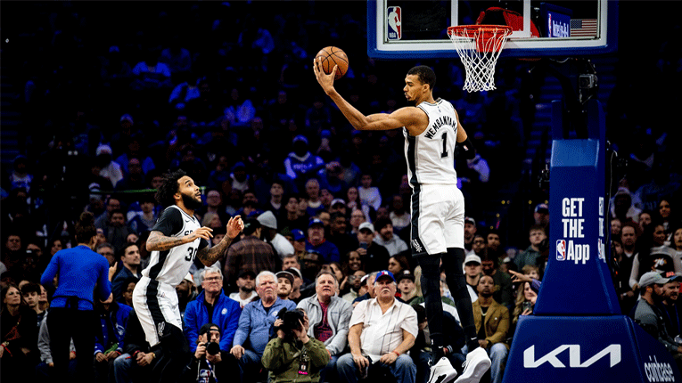 Сан Антонио со победа од 40 поени разлика потврди дека е НБА тим во најдобра форма
