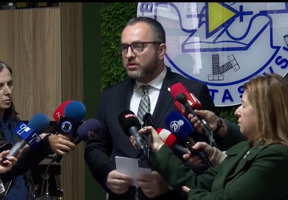 Безбедносната состојба во земјава е стабилна и нема индиции за нарушувања, вели Тошковски