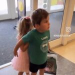 Видео: Погледнете го малиот џентлмен што го освои интернетот