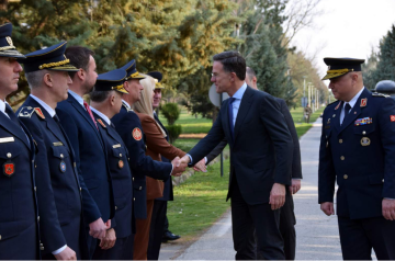 ПЛОДНА ПОСЕТА НА РУТЕ: Симбол на македонското сојузништво со НАТО!