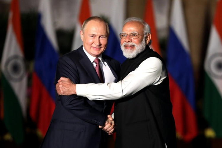 Путин до Моди: Нафтата повеќе не пријателство, сега е бизнис