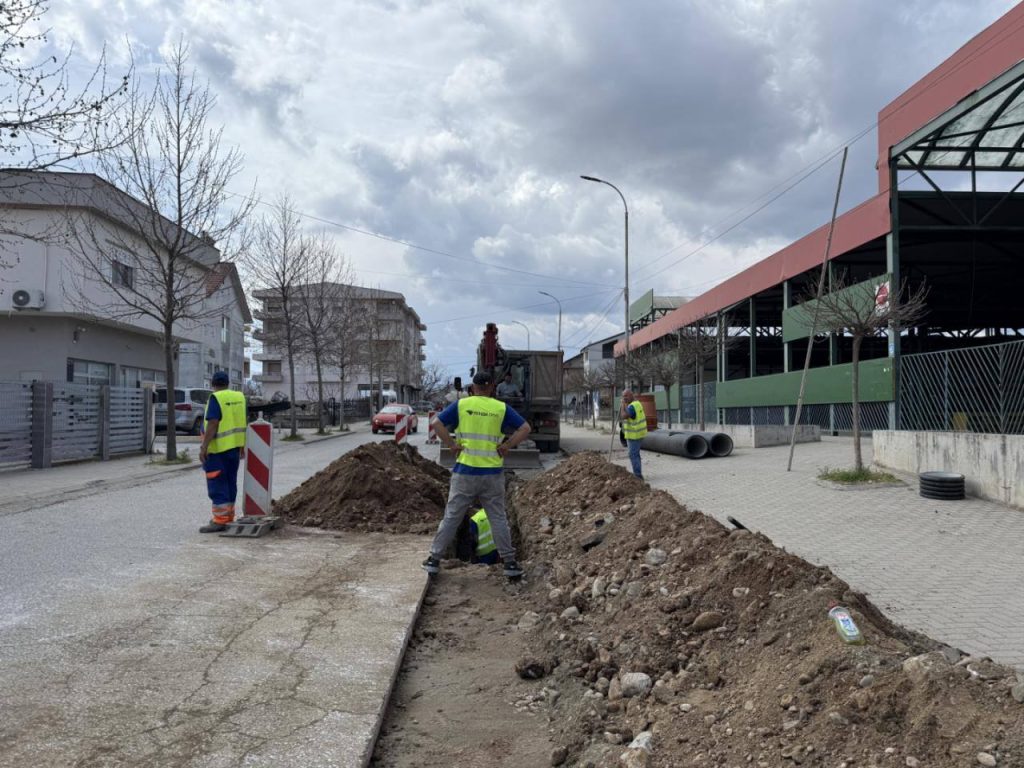 Изградба на нова атмосферска канализација на улицата „Миле Пецанов“