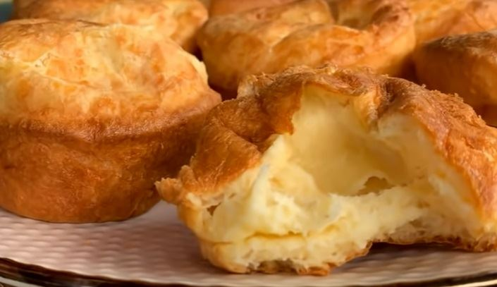 Како да спречите тестото да впие капка масло за време на пржењето: 2 трика за да биде меко и воздушесто