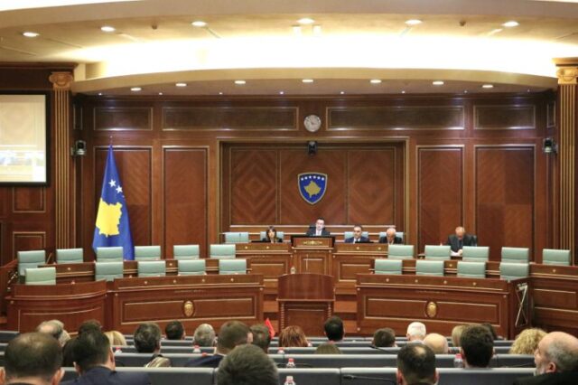 Косово се соочува со ризик од уставна криза поради претседателските избори