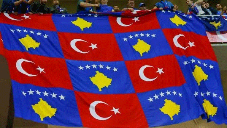 Полноќен огномет пред хотелот во Приштина во кој спиеја Турците (Видео)