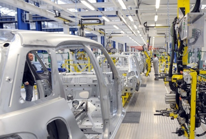 Намален прометот во индустријата во јануари